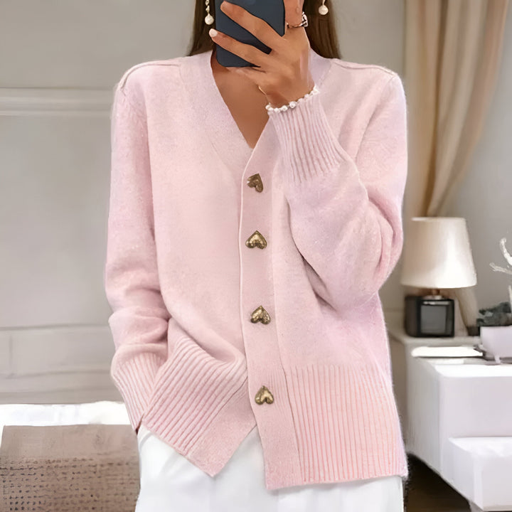 Ciara™ | Elegancki kardigan z serduszkowymi guzikami
